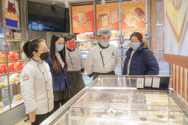 就业市场遇冷，技能人才却 “供不应求”