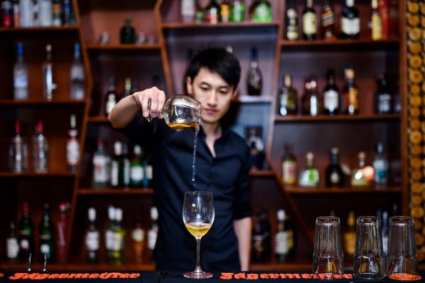 学调酒的职业前景如何