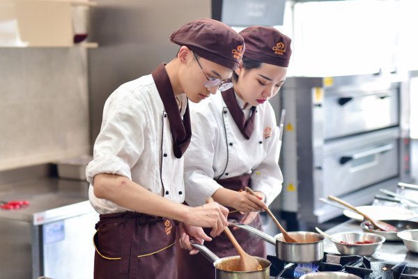前沿教学：开启西餐学习新体验