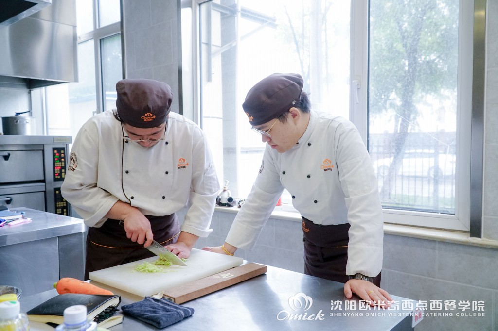 与孩子共商未来：高考后多元化选择的思考