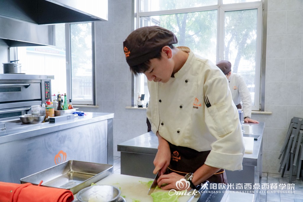 学西餐去什么学校比较好