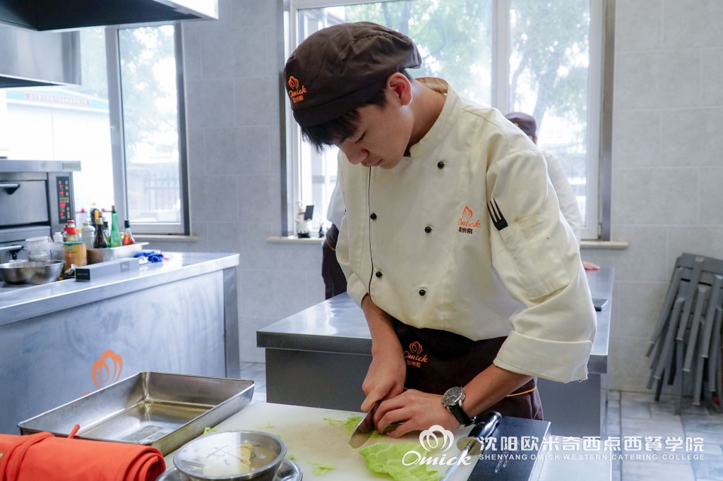 沈阳欧米奇学子走向世界舞台