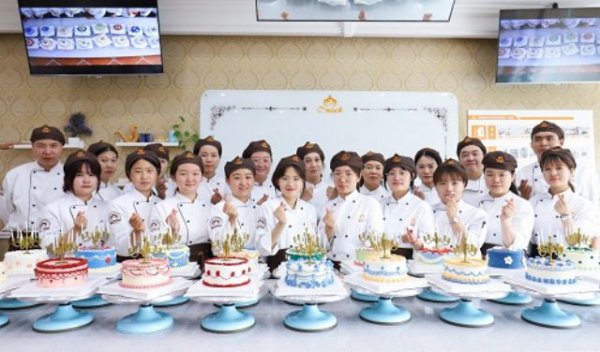 学西点一年学费大概要多少