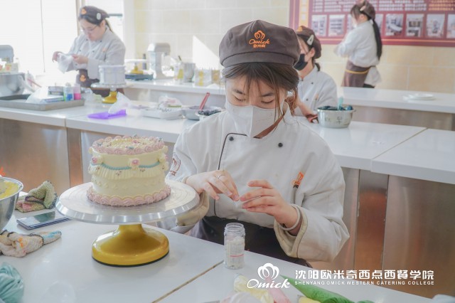 从 “上课睡觉” 到 “凌晨研究配方”：是什么让孩子主动学