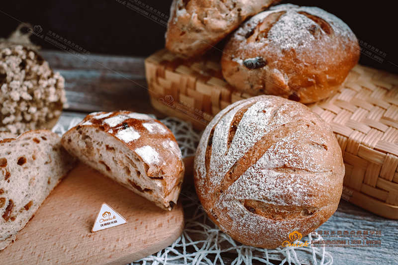 <b>西点烘焙之高筋面粉不出筋的原因_蛋糕制作技巧</b>