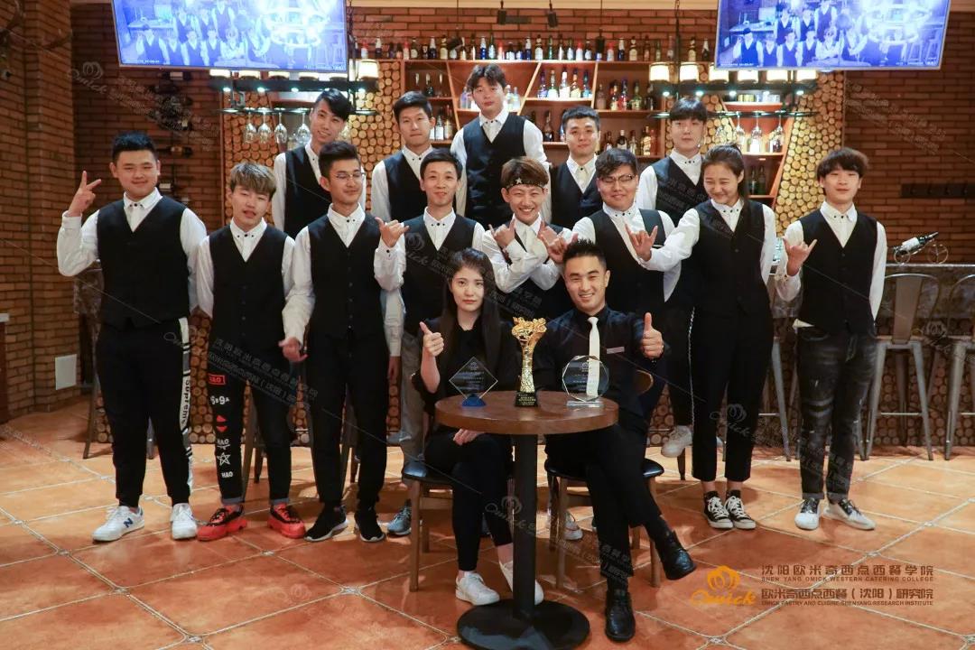 <b>毕业快乐|同学，我们未来再见！</b>