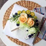 <b>西点培训甜点师Atelier Soo以鲜花点缀如梦似幻的花朵蛋糕</b>