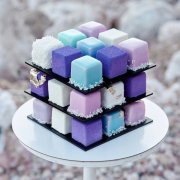 <b>蛋糕色彩的搭配_学西点蛋糕制作要多长时间</b>