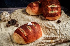 <b>烘烤面包也是一个技术活_蛋糕烘焙职业教育培训</b>