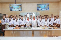 <b>他们是怎样修炼成一名专业西点师的</b>