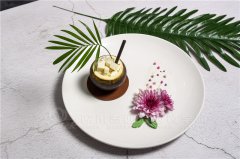 <b>学西点去学校好还是当学徒好？_西点西餐咖啡调酒培训学习</b>