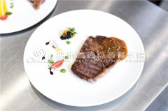 <b>衡量一块牛排的出品不止是口味..._西餐料理培训技巧</b>