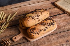 <b>烘烤面包也是一个技术活_想学欧式面包烘焙技术</b>