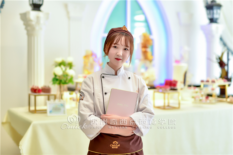 欧米奇新生故事丨发光少女的梦想养成记